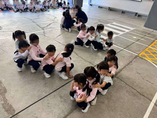 毛毛蟲爬行大賽